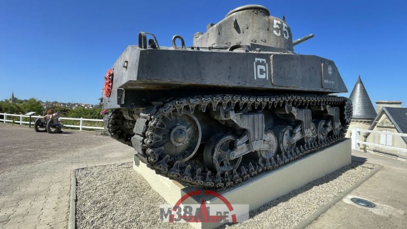 Sherman Tank, Arromanches
