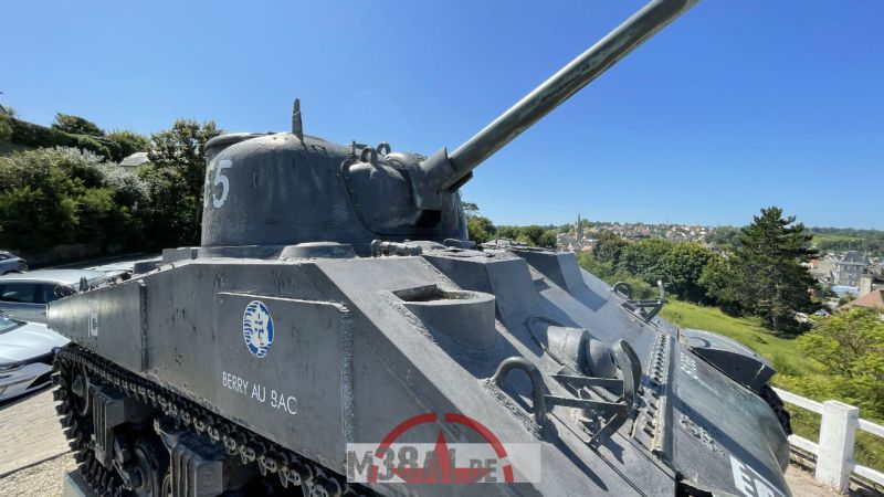 Sherman Tank, Arromanches